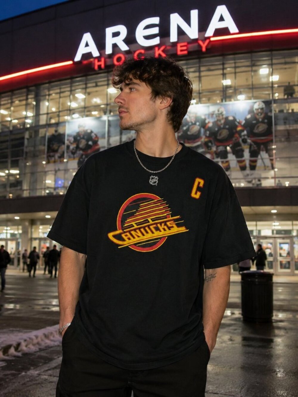 VANCOUVER CANUKS "HUGHES"   -(XXL)